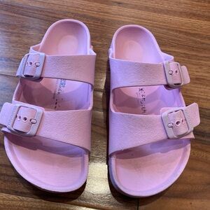 Birkenstock girls Pink Sandals size 32/L1